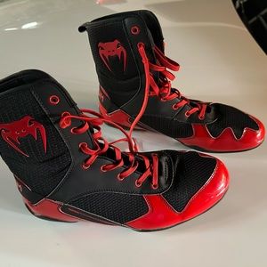 Venum Mens Boxing Shoes USED Size 9